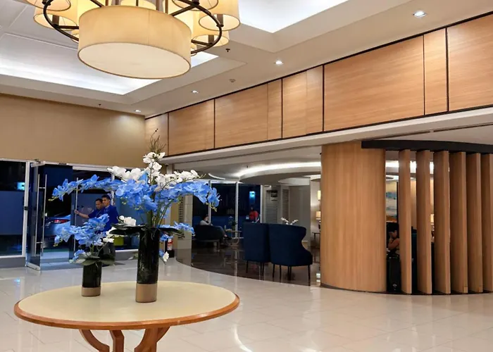 Apartment Shell Residences Twin By Paul Manila